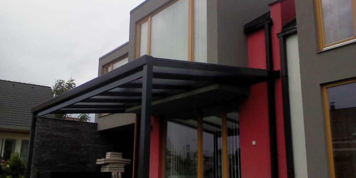 Funkční a stabilní zastřešení-hliníková pergola