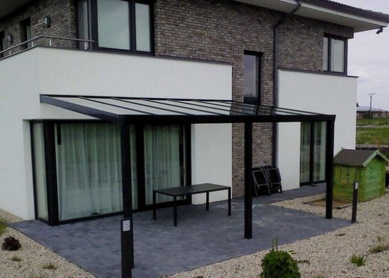 Nyní můžete trávit celé léto pod hliníkovou pergolou