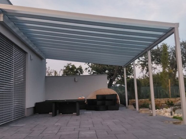 Proč je hliník ideální volbou pro venkovní konstrukce