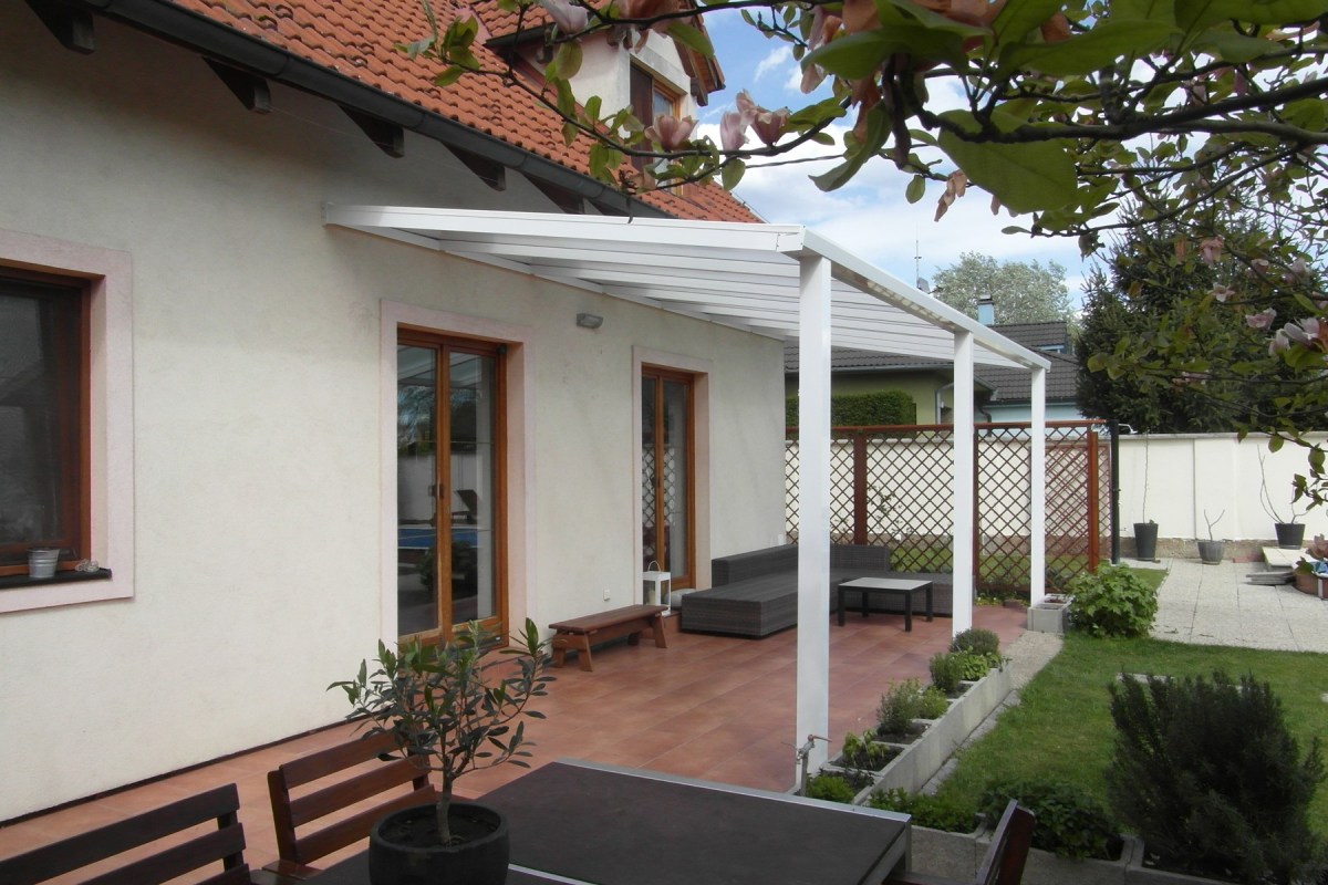 Hliníková pergola bílá RAL 9010 600 x 200 cm provedení ECO