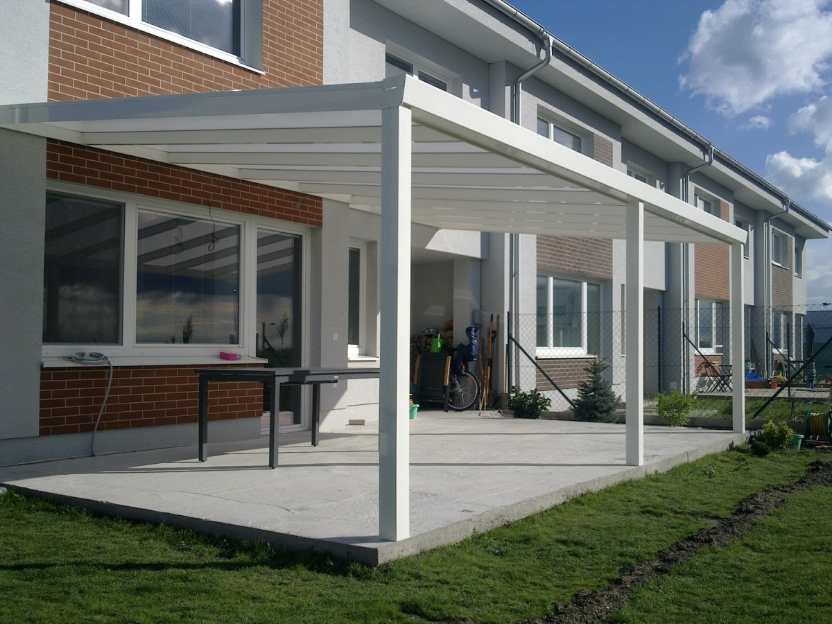Hliníková pergola bílá RAL 9010 700 x 300 cm provedení PROFI